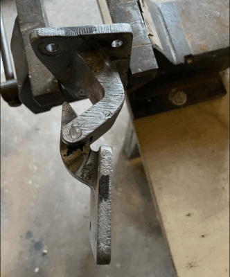 Jaguar XJ oberes Türscharnier ausgeschlagen - Jaguar XJ oberes Türscharnier ausgeschlagen | HERITAGE Spares