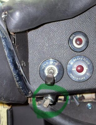 Jaguar E-Type Tageskilometerzähler auf "0" setzten - Jaguar E-Type Tageskilometerzähler auf "0" setzten | HERITAGE Spares