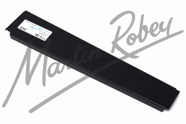 Closing Panel Under RH Windscreen Pillar