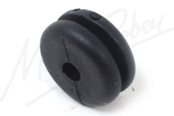 Grommet