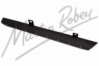 CONDUIT, ALONG CENTRE OF CYLINDER HEAD, ENCLOSING...